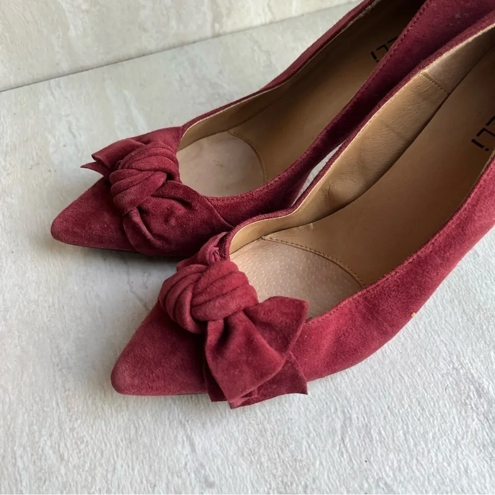 ** Vaneli Suede Pumps with Bow Detail Maroon Pointed Toe size 8